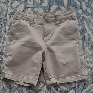 GAP Women's Cream Shorts